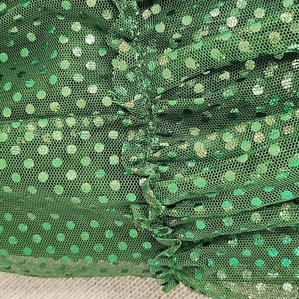 Girls sz 6 Christmas dress and skirt - Picture 13 of 14